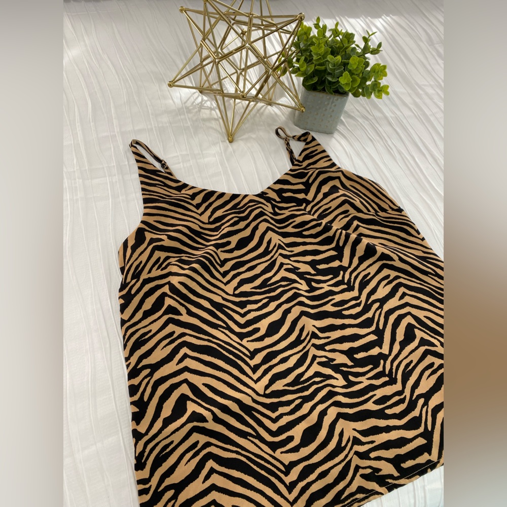 Banana republic tiger stripe tank XS